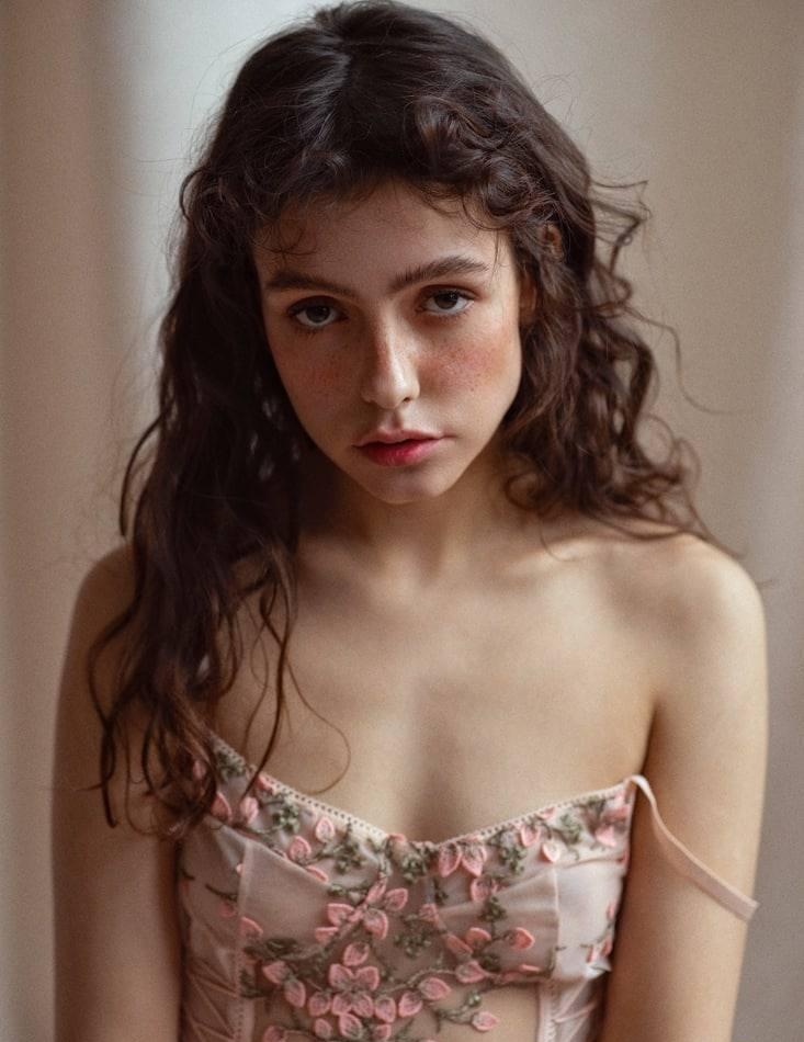 Владлена привлекальеная девушка из Питкяранта цена от 6000 руб