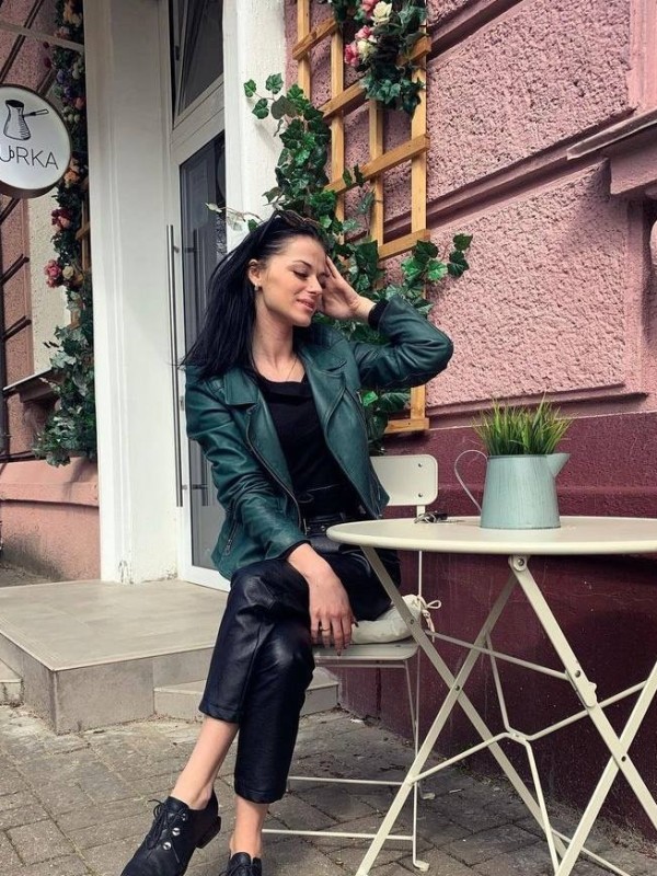 🎥 Ева привлекательная девушка из Питкяранта цена от 3000 руб