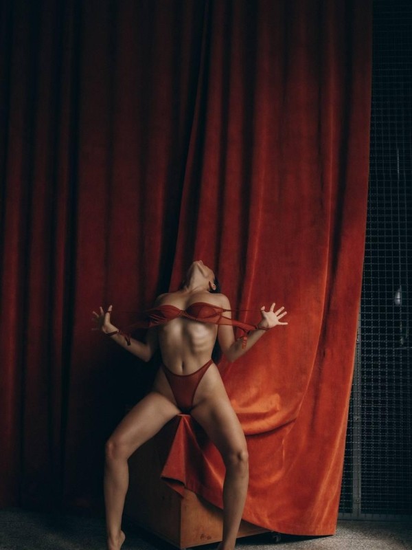 Таисия привлекательная девушка из Питкяранта цена от 6000 руб