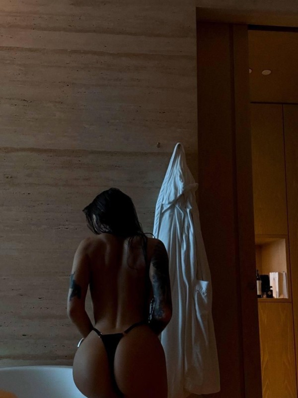 Маргоша привлекательная девушка из Питкяранта цена от 7000 руб